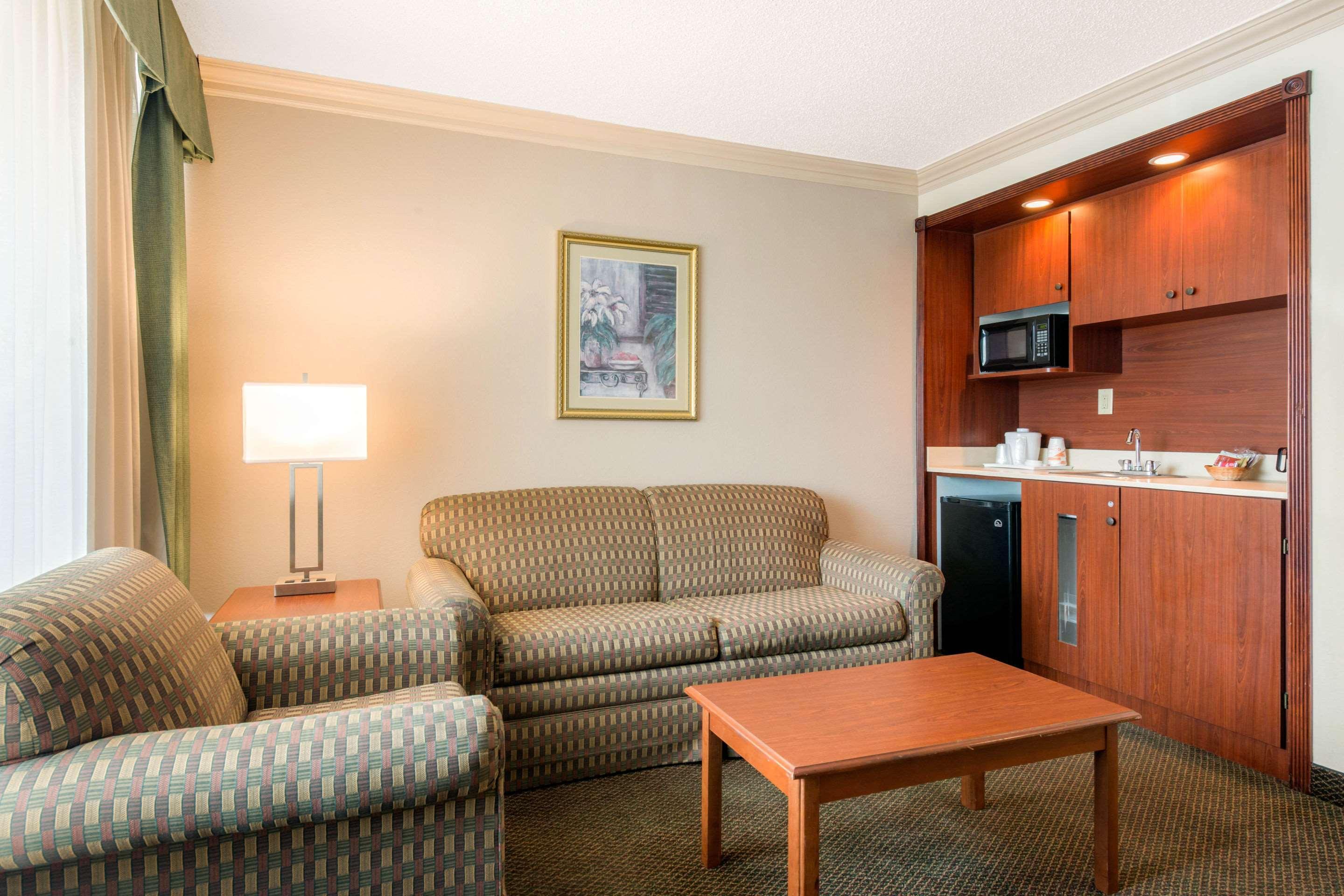 Quality Inn & Suites Tarpon Springs South Eksteriør bilde